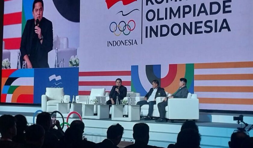 Erick Thohir Ketua Umum PSSI menjadi narasumber sesi talkshow dalam acara Rapat Anggota dan Kongres Luar Biasa Komite Olimpiade Indonesia 2024 di Jakarta, Jumat (8/3/2024). Foto: Antara