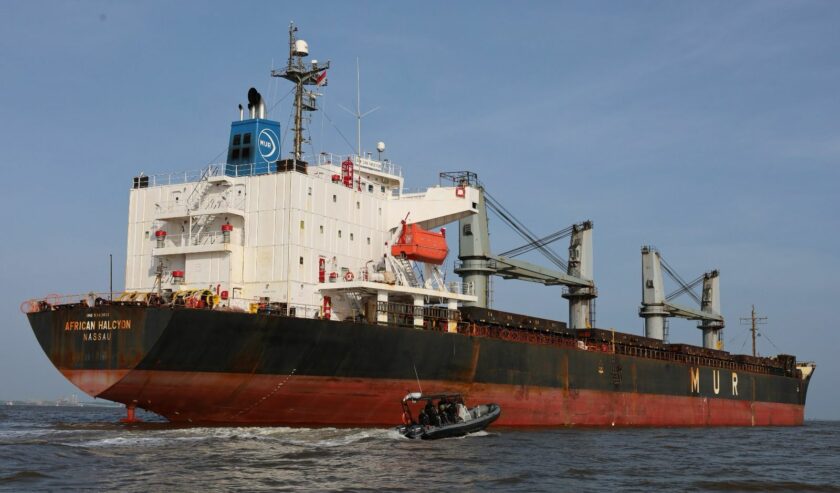 TNI AL Gagalkan Aksi Pencurian di Atas Kapal Asing di Selat Malaka