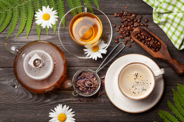 Ilustrasi - Secangkir kopi dan teh. Foto: iStock