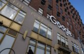 Logo Google di kantor mereka di Kota New York, Amerika Serikat pada 20 Januari 2023. Foto: Reuters