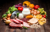 Ilustrasi- Makanan bernutrisi seperti karbohidrat, protein dan serat makanan. Foto: Getty Images