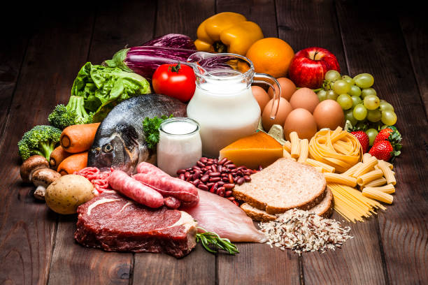 Ilustrasi- Makanan bernutrisi seperti karbohidrat, protein dan serat makanan. Foto: Getty Images