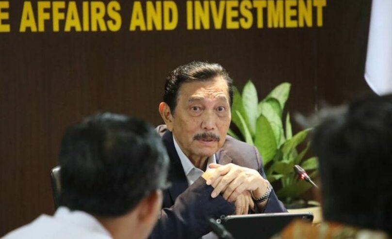 Luhut Binsar Pandjaitan Menteri Koordinator Bidang Kemaritiman dan Investasi (Menko Marves) dalam Rapat Koordinasi Pembayaran Rafaksi Minyak Goreng di Jakarta, Senin (25/3/2024). Foto: Humas Kemenko Marves