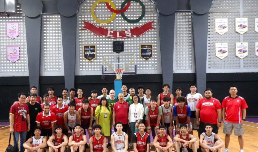 Para pemain yang terpilih ke dalam skuad Indonesia Patriots usai melakoni proses seleksi yang berlangsung di GOR CLS Kertajaya, Surabaya, Rabu (6/3/2024). Foto: Antara