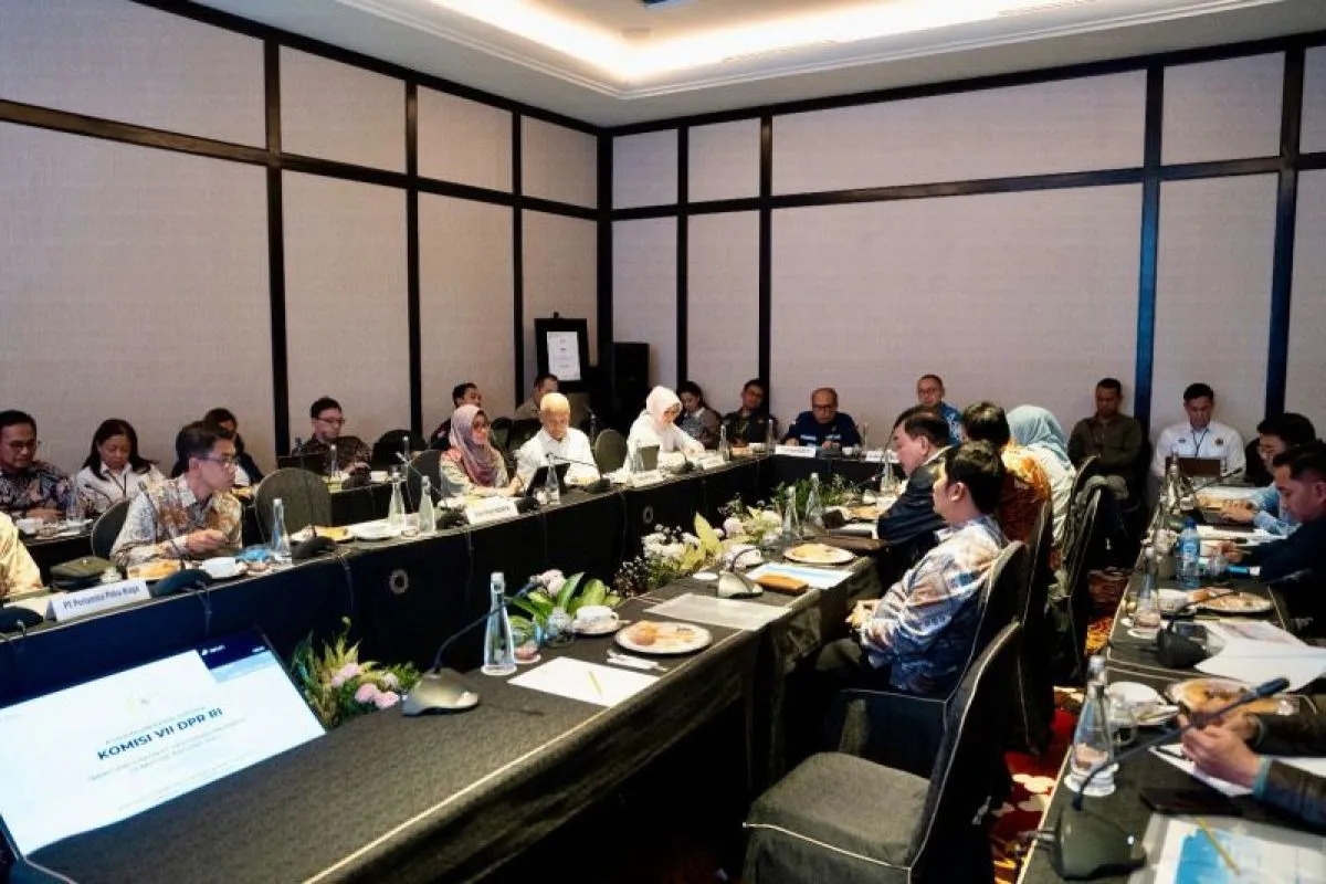 Rapat kunjungan kerja spesifik Komisi VII DPR RI di Badung, Bali, Kamis (7/3/2024). Foto: Antara