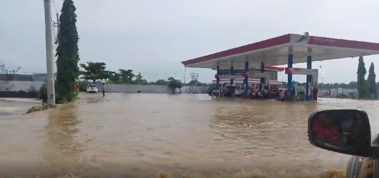 Sejumlah wilayah di Pulau Madura dilaporkan mengalami banjir pada Selasa (12/3/2024). Foto: AKP Rukimin vi WhatsApp SS