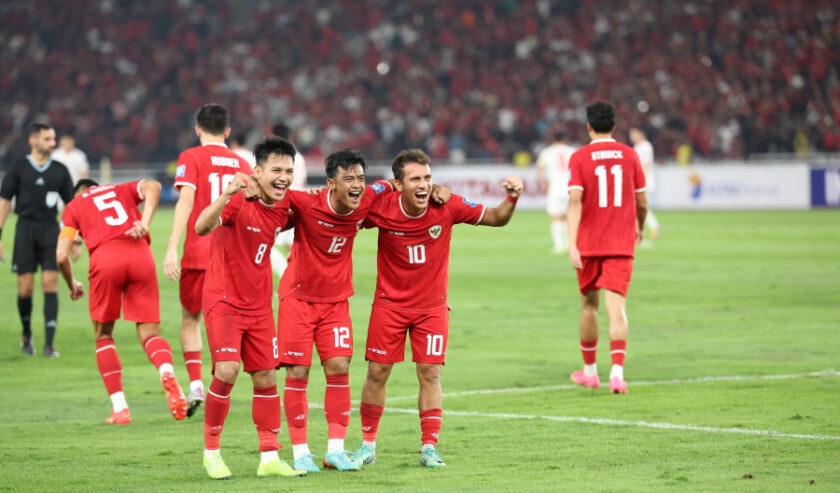 Witan Sulaeman (kiri), Pratama Arhan (tengah), Egy Maulana Vikri (kanan) dalam laga antara timnas Indonesia melawan Vietnam pada lanjutan laga kualifikasi Piala Dunia 2026 zona Asia putaran kedua Grup F di Stadion Utama Gelora Bung Karno (SUGBK), Jakarta, Kamis (21/3/2024). Foto: PSSI