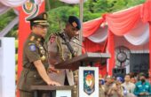 Tito Karnavian Menteri Dalam Negeri (Mendagri) RI memberikan arahan pada HUT Ke-74 Satpol PP di Padang, Sumbar, Minggu (3/3/2024). Foto : Antara