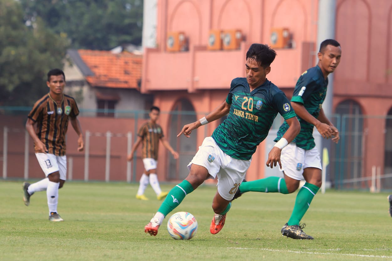 Pemain Jatim saat menghadapi Maluku Utara di Lapangan Thor Surabaya, Selasa (5/3/2024). Foto: PSSI Jatim