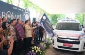 Erwin Gunawan Hutapea Kepala Kantor Perwakilan Bank Indonesia (KPw BI) Jatim saat melakukan kick off Semarak Rupiah Ramadan dan Berkah Idul Fitri (Serambi) 2024 di Kantor KPw BI Jatim, Surabaya, Selasa (19/3/2024). Foto: BI Jatim