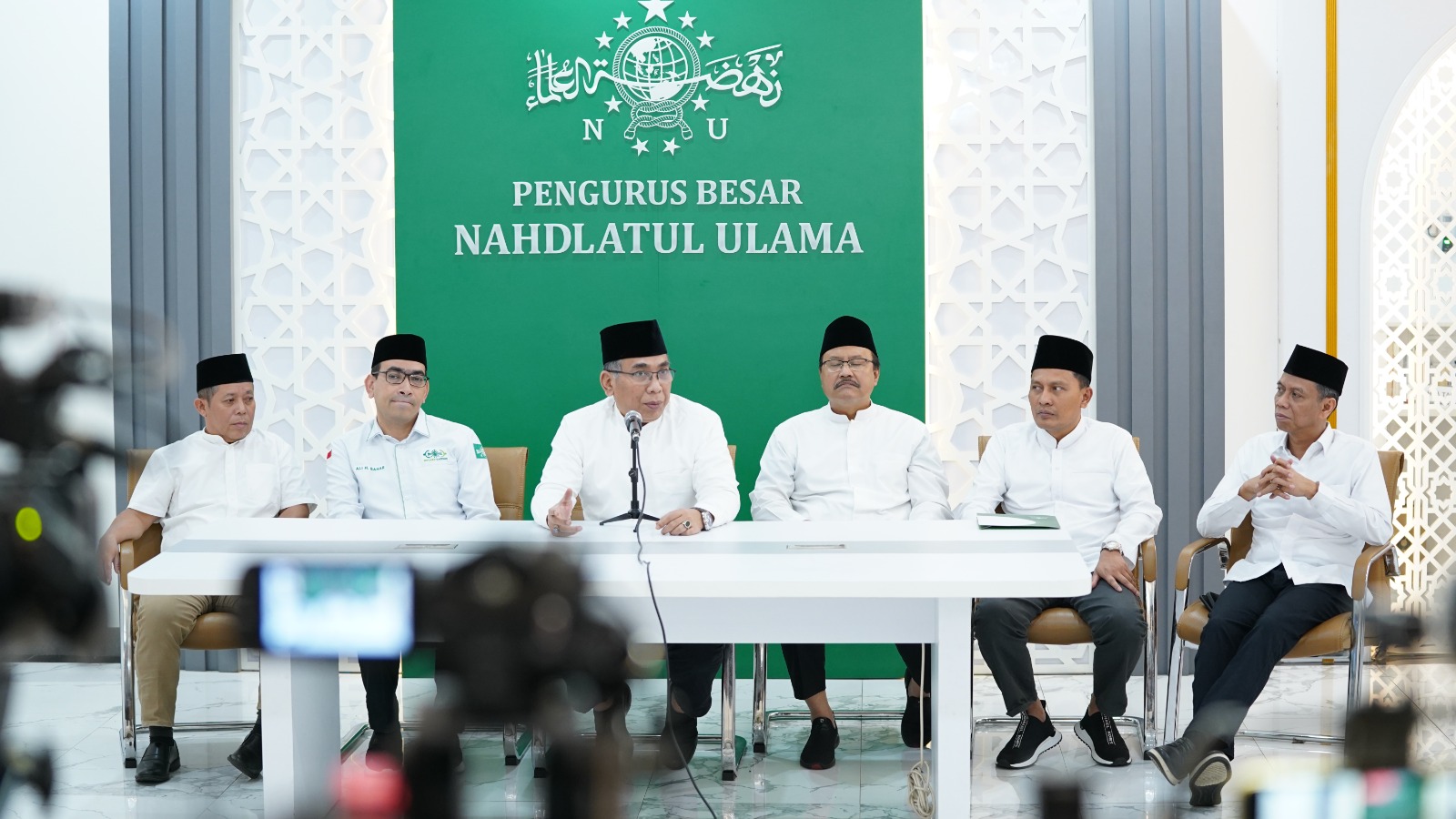 Gus Yahya dalam konferensi pers di Gedung PBNU, Jalan Kramat Raya, Jakarta Pusat, Kamis (21/3/2024). Foto: Istimewa