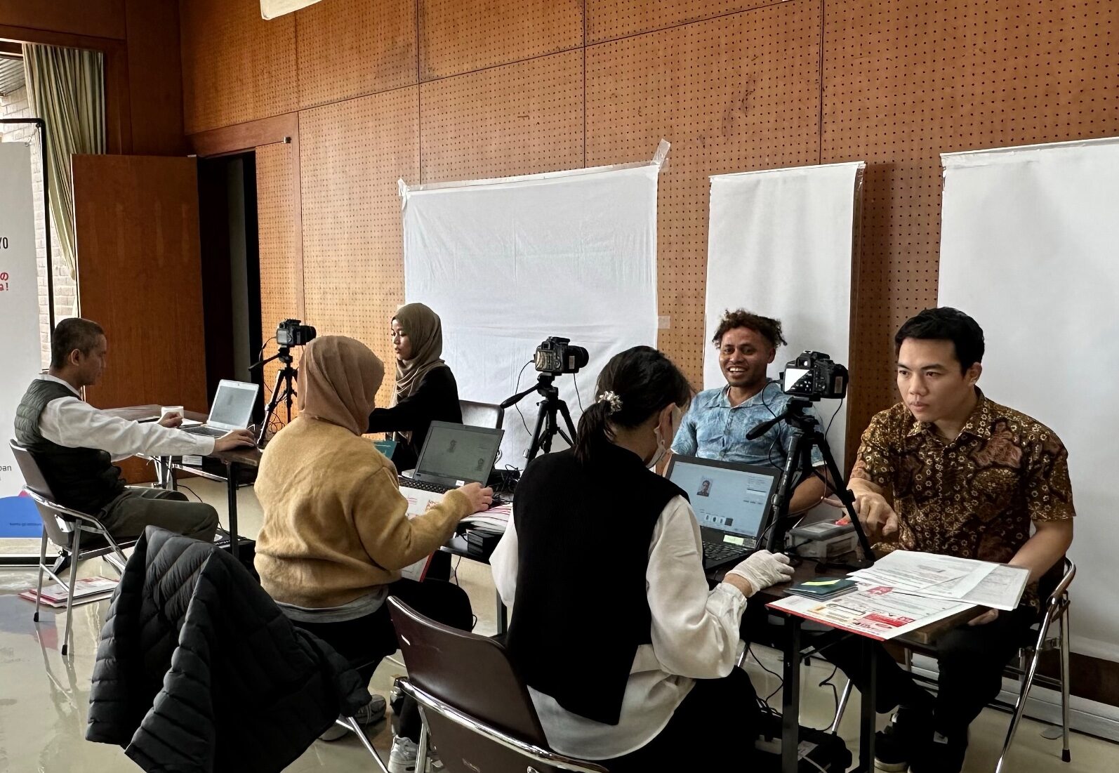 WNI ynag melakukan pendataan pada acara Indonesia Japan Friendship Day (IJFD) Ishikawa, Minggu (24/3/2024). Foto: KBRI Tokyo