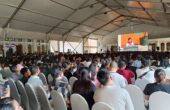 Suasana ibadat jumat agung di Gereja Katolik Redemptor Mundi, Dukuh Kupang Barat, Dukuh Pakis, Surabaya, pada Jumat (29/3/2024). Foto: Risky suarasurabaya.net