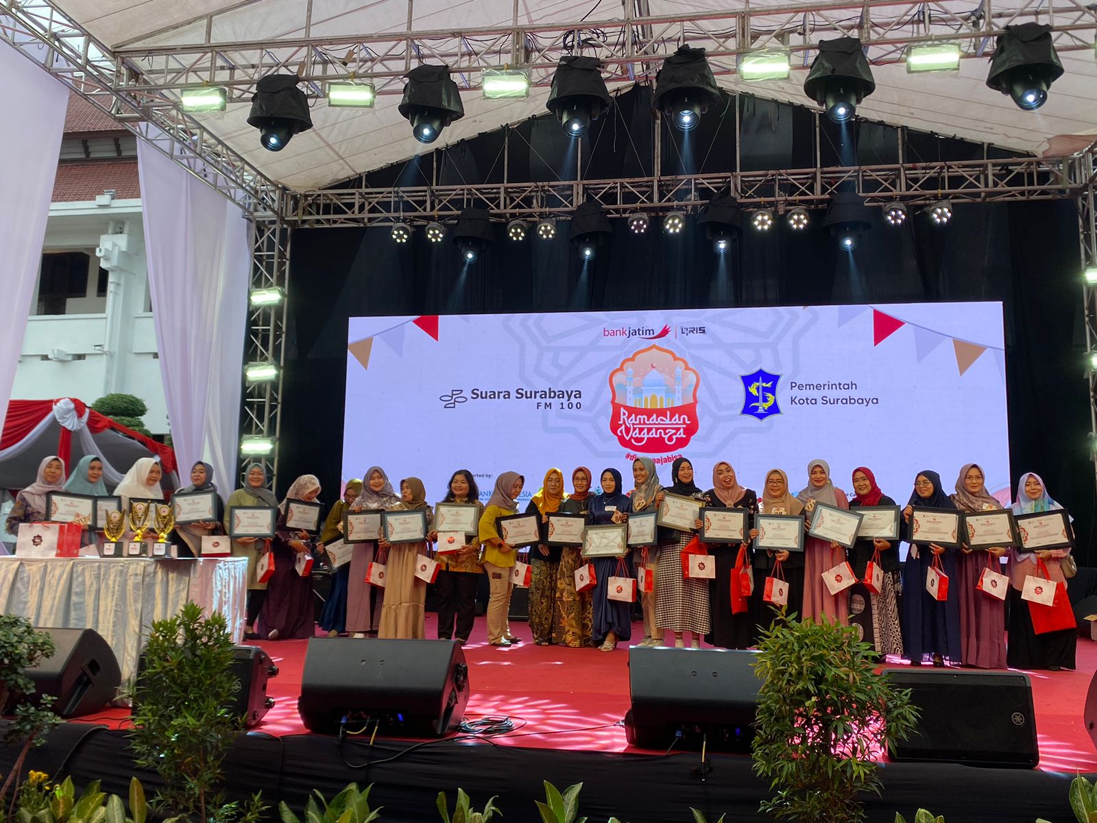 Intip keseruan beauty class bank jatim qris ramadan vaganza suara