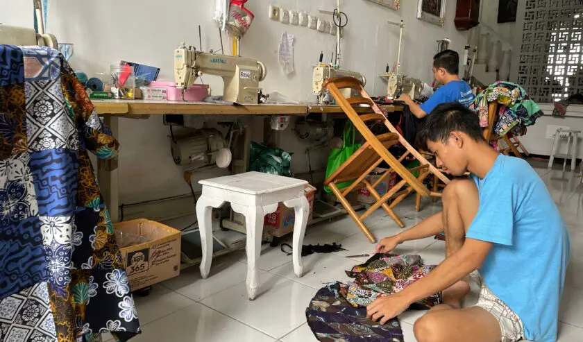 Kisah Batik Wistara Penghasil Batik Karya Para Disabilitas