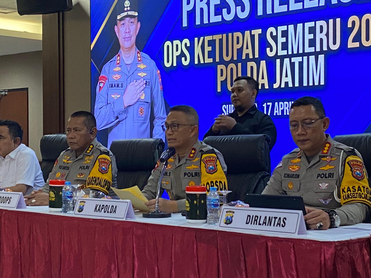 Jumpa pers hasil Ops Ketupat Semeru 2024 Polda Jatim, Rabu (17/4/2024).