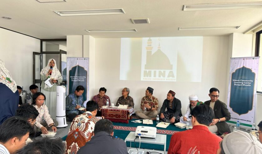 Kumala Dewi Ketua Yayasan Masjid Indonesia Nagoya (MINA) memberikan sambutan terkait pembangunan MINA.