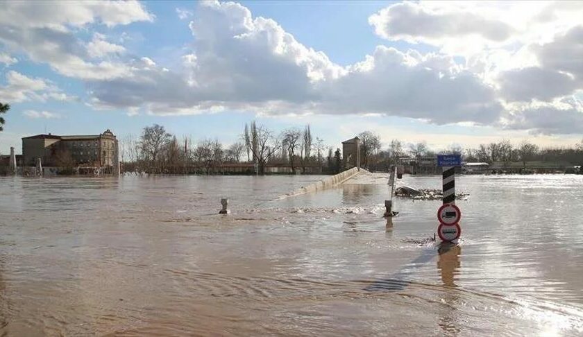 Pemandangan kota Orenburg, Rusia yang dilanda banjir pada 13 April 2024. Foto: Anadolu