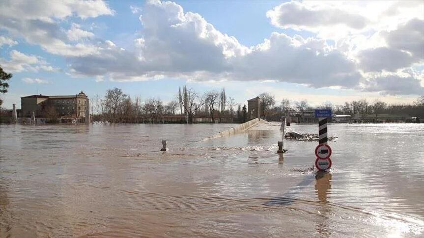 Pemandangan kota Orenburg, Rusia yang dilanda banjir pada 13 April 2024. Foto: Anadolu