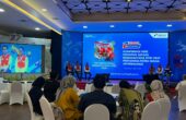 Pertamina Patra Niaga Regional Jatimbalinus saat memaparkan kesiapan masa libur Lebaran dalam konferensi pers, Senin (1/4/2024). Foto: Meilita suarasurabaya.net