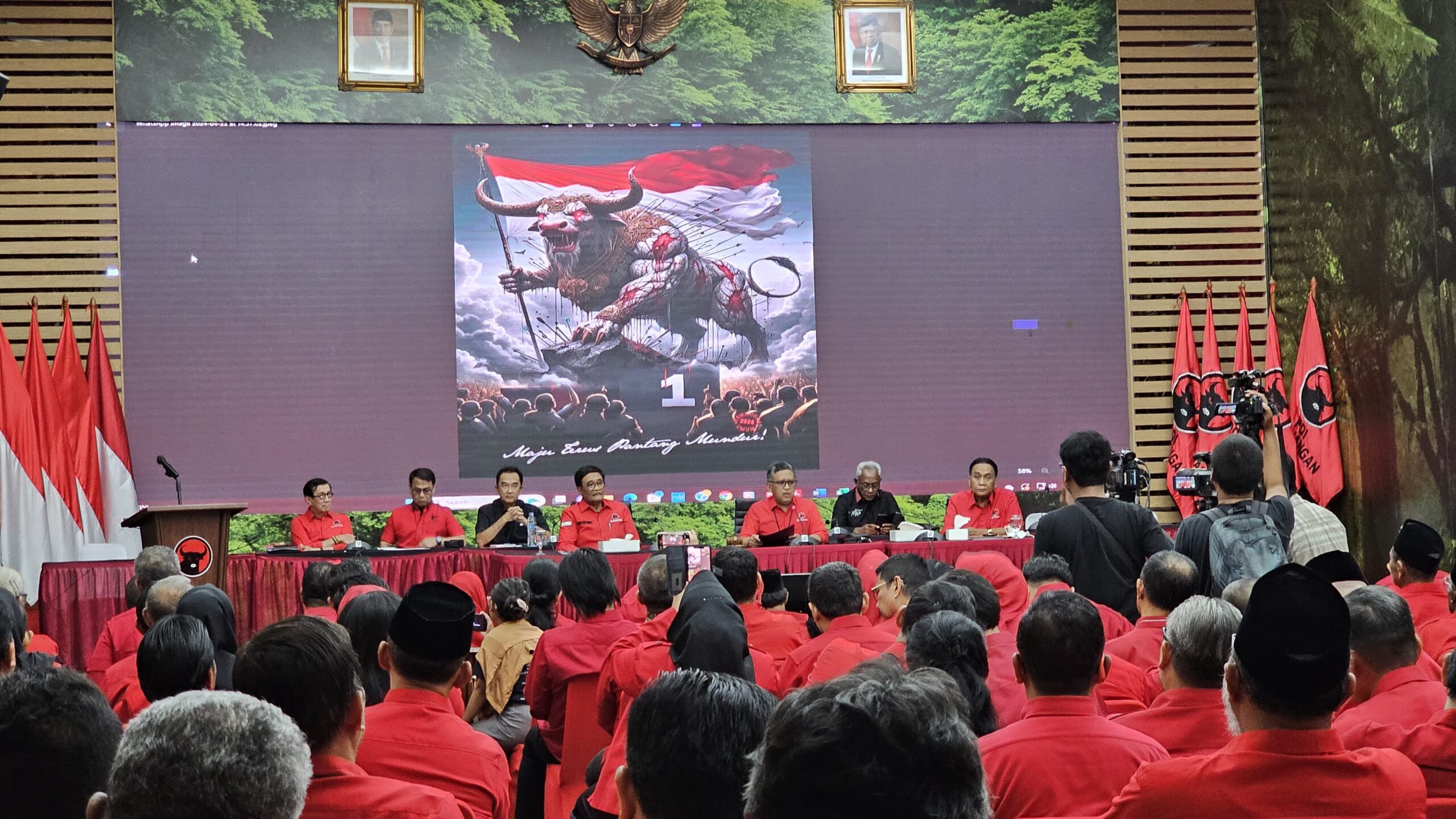 Suasana Rapat Koordinasi Nasional (Rakornas) Persiapan Pilkada di kantor DPP PDI Perjuangan, Menteng, Jakarta Pusat, Senin (22/4/2024). Foto : istimewa