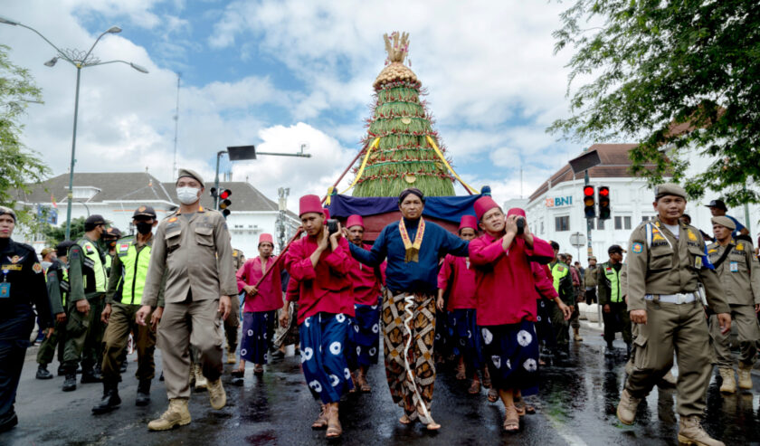 Grebeg Syawal. tradisi unik sambut Hari Raya Idulfitri dari D.I Yogyakarta. FOto: Kemenparekraf