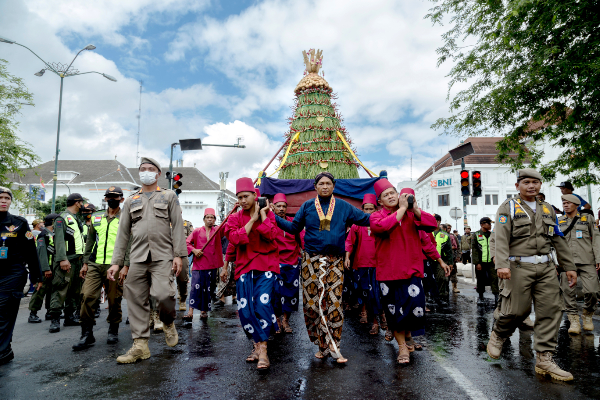 Grebeg Syawal. tradisi unik sambut Hari Raya Idulfitri dari D.I Yogyakarta. FOto: Kemenparekraf