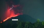 Letusan yang disertai badai petir vulkanik terjadi di Gunung Ibu, Maluku Utara, Sabtu (11/5/2024). Foto: Antara