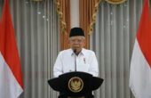 Ma'ruf Amin Wakil Presiden (Wapres) memberi sambutan secara virtual pada halal bihalal bersama Pekerja Migran Indonesia di Singapura dan 12 negara lainnya, Minggu (5/5/2024). Foto: Antara