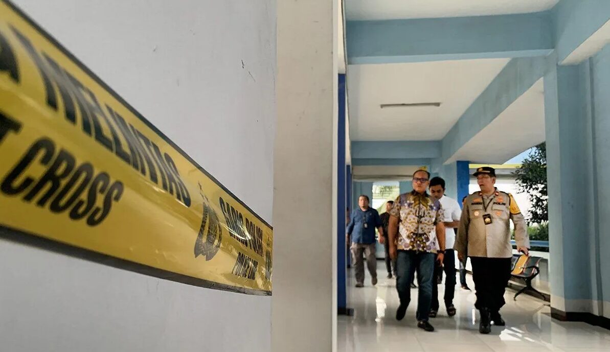 Marunda Ahmad Wahid Ketua Sekolah Tinggi Ilmu Pelayaran (STIP) bersama Kombes Pol Gidion Arif Setyawan Kapolres Metro Jakarta Utara di Kampus STIP Marunda, Jakarta Utara, Jumat (3/5/2024). Foto: Antara