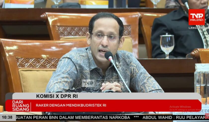 Nadiem Anwar Makarim Menteri Pendidikan, Kebudayaan, Riset, dan Teknologi (Mendikbudristek) dalam rapat kerja bersama Komisi X DPR RI di Kompleks Parlemen, Jakarta, Selasa (21/5/2024). Foto: Tangkapan layar YouTube TVR Parlemen
