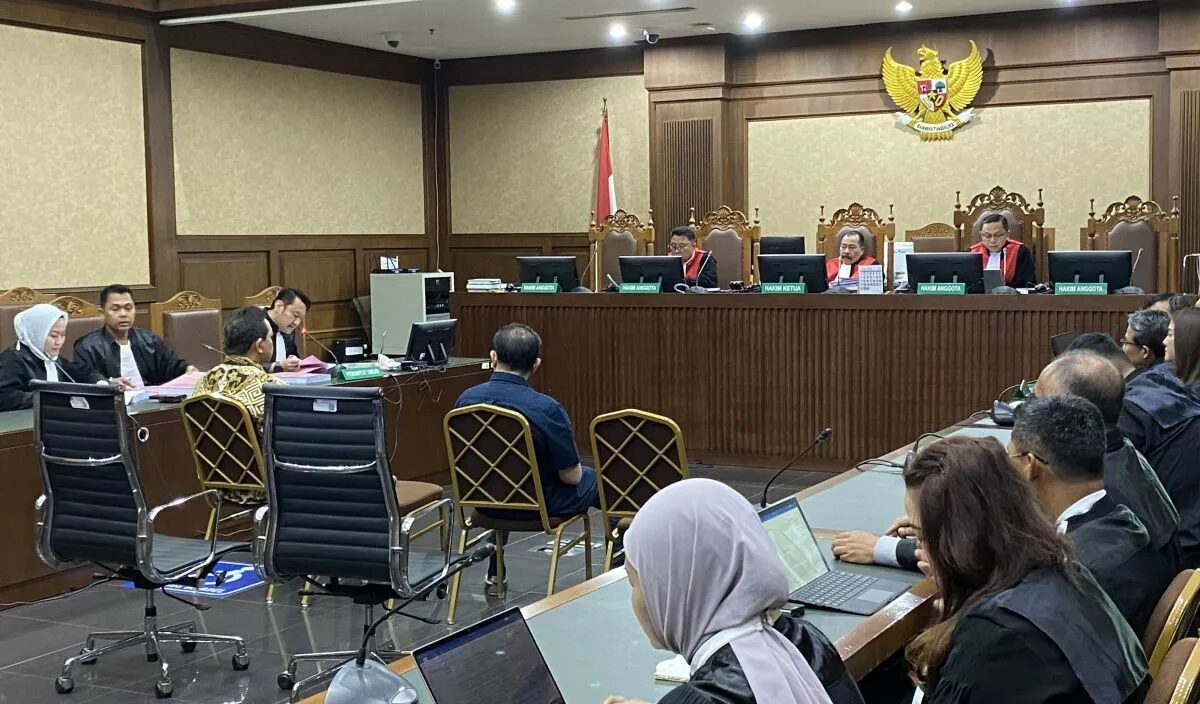 Sidang pembacaan tuntutan Achsanul Qosasi dan Sadikin Rusli terdakwa korupsi BTS 4G BAKTI Kominfo di Pengadilan Tindak Pidana Korupsi Jakarta, Selasa (21/5/2024). Foto: Antara