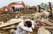 Evakuasi korban banjir bandang di-afghanistan