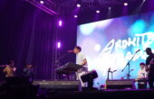 Ardhito Pramono saat manggung di Stage Freeport Indonesia, Grand City Surabaya, dalam Jazz Traffic Festival 2024, Minggu (15/9/2024). Foto: Jazz Traffic Festival