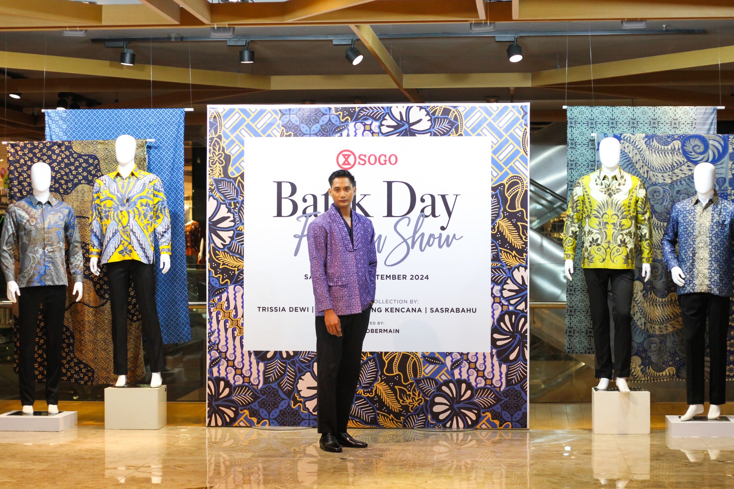 Tak Hanya Formal, Fashion Batik Pria Juga Bisa Tampil Kasual Penuh Gaya Tak Hanya Formal, Fashion Batik Pria Juga Bisa Tampil Kasual Penuh Gaya