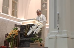Romo Didik sebagai Uskup Surabaya