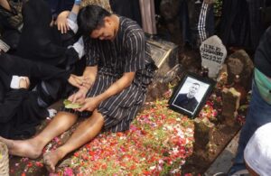 Pemakaman Bejo Sugiantoro Legenda Persebaya