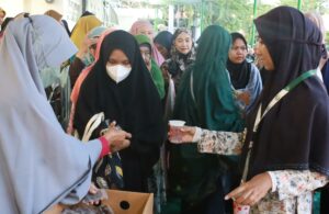 Buka Bersama dan Salat Tarawih Masjid Al Falah Surabaya