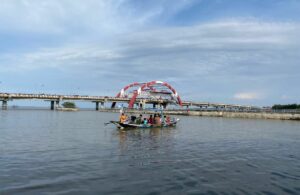 Menikmati Libur Lebaran di Pantai Kenjeran Surabaya