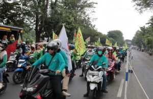 Ribuan Buruh Bergerak ke Surabaya Peringati May Day