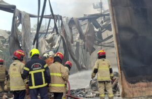 Kebakaran Gudang Bahan Kimia di Surabaya