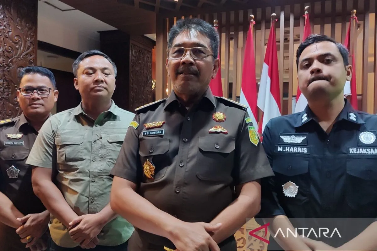 Kejati Jatim Periksa 30 Kepala Sekolah Terkait Dugaan Korupsi Hibah SMK Rp65 Miliar