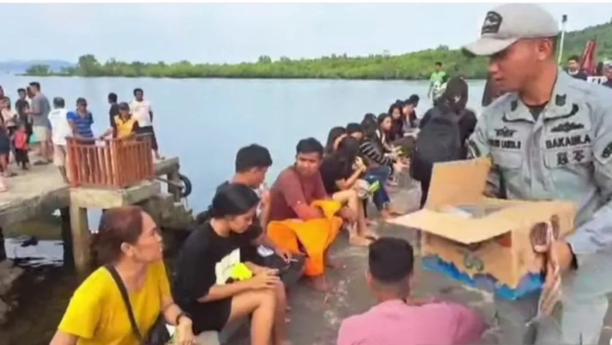 Kronologi Kebakaran KM Barcelona di Perairan Talise, Penumpang: Kami Lompat ke Laut