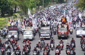 Demo Buruh di Surabaya