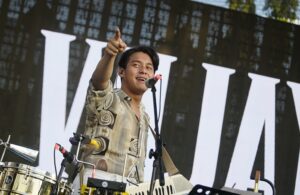 Rayakan Patah Hati dengan Wijaya 80 di Panggung Bank Jatim Jazz Traffic Festival 2025