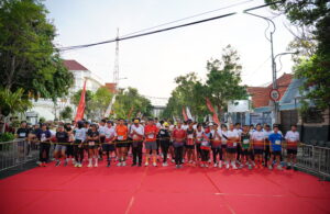 Pelari Semarakkan Event Lari Perdana Soerabaja 10K
