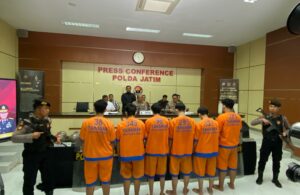 Polda Jatim Amankan 997 Orang dalam Demo Berujung Ricuh