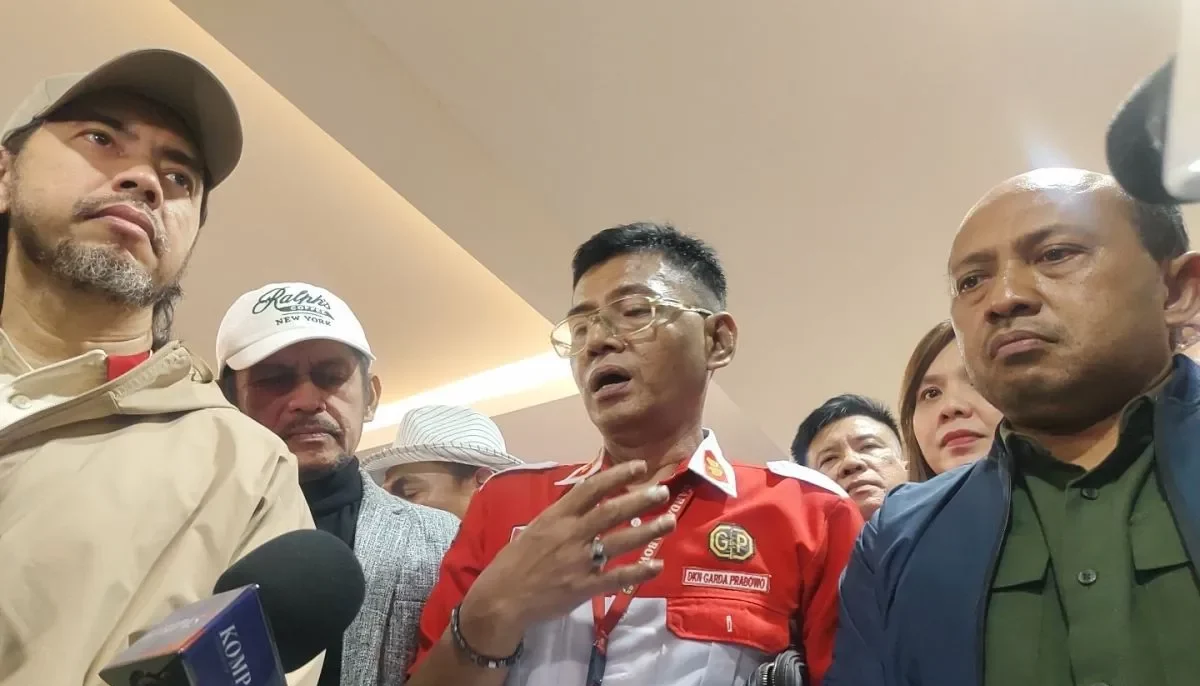 Eks Ketua BEM UGM 'Digebuk' Aduan ke Bareskrim Gara-Gara Caci Maki Presiden