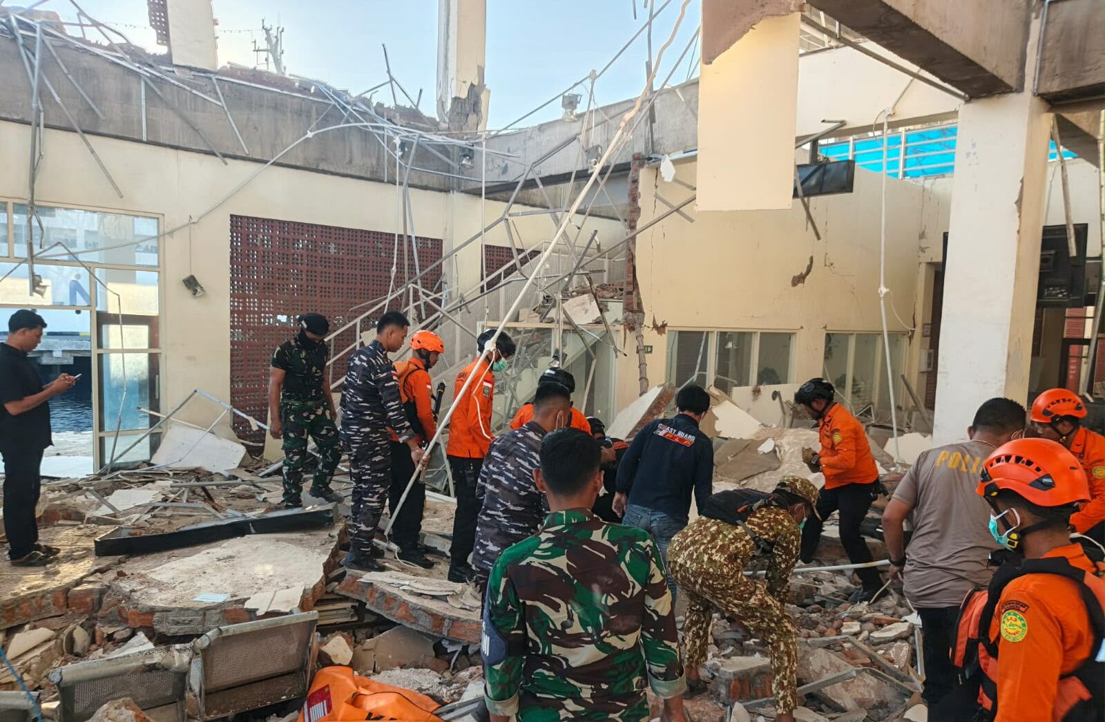 Gempa NTT: 32 Titik Longsor dan 4 Jembatan Rusak Sudah Pulih