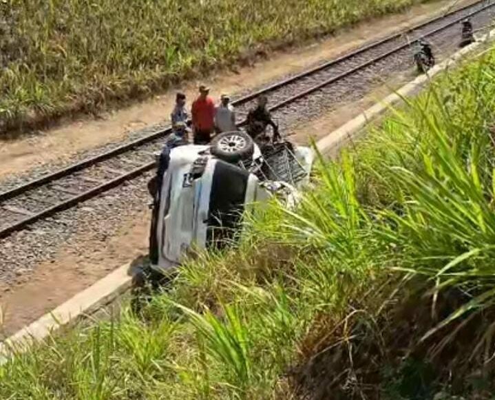 Kecelakaan Mobil dan Kereta Ijen Ekspres di Jember, Sopir Meninggal